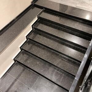 Granit Black Pearl Polisat 2 cm - Arbeitsplatten, Stufen, Glasuren und maßgefertigte Teile