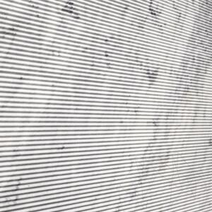 Carrara White Zigzag Design Platte 2CM