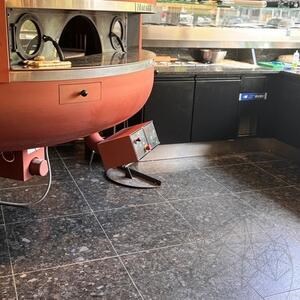 Extra blauer Labradorit mit Lederfinish, 60 x 60 x 2 cm