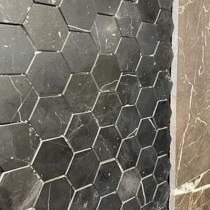 Nero Marquina Sechseck geschliffener Marmor Mosaik