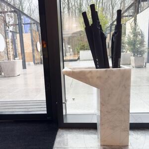 New Yorker Marmor-Regenschirmhalter