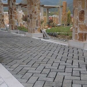 Kavala Riven Slate Kopfsteinpflaster 20 x 10 x 3-5 cm