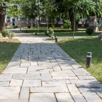 Kavala Hand Cut Roman Pattern Riven Slate 2.5-4.5 cm