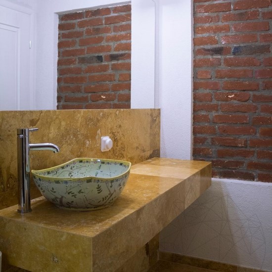 Gelber Kreuzschliff Geschliffener Travertin 61 x 30,5 x 1,2 cm