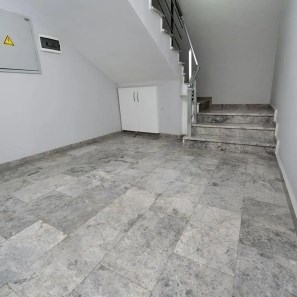 Tundra Grau Geschliffener Marmor 61 x 30,5 x 1,2 cm