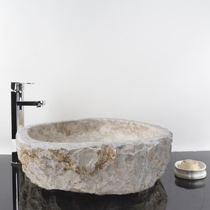 Waschbecken im Badezimmer - Creme Natura Kalkstein