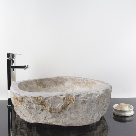Waschbecken im Badezimmer - Creme Natura Kalkstein
