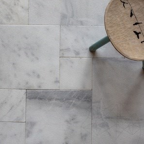 New York White Marble Set mit französischen Mustern, sandgestrahlt und gebürstet, 1.2 cm