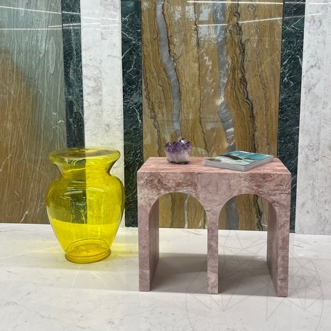 Opiumroter Travertin Archy Couchtisch