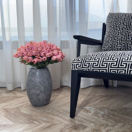 Autograph-Pisa Dekorative Vase aus Tundra-Marmor, 30 x 20 x 20 cm