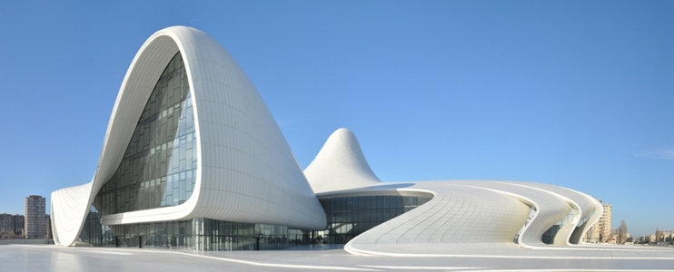 ZAHA HADID – „Königin der Kurve“