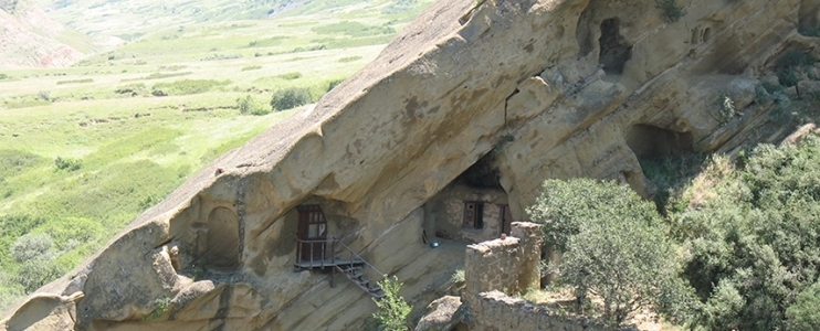 Stein berührt von der Gnade Gottes