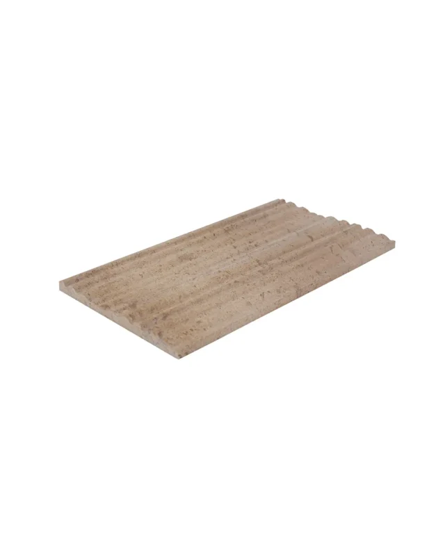 Umrandung aus gekratztem Travertin Latte PREMIUM 15 cm x FL